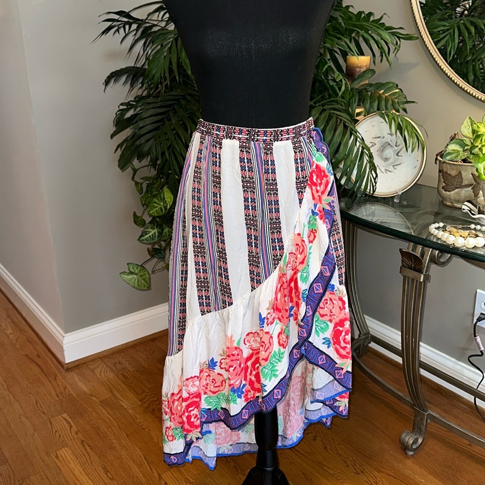 High Low Skirt Flying Tomato  ❤️❤️ Beautiful skirt EUC size Large